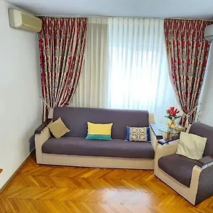 Atlas Romana De Lux Bucharest